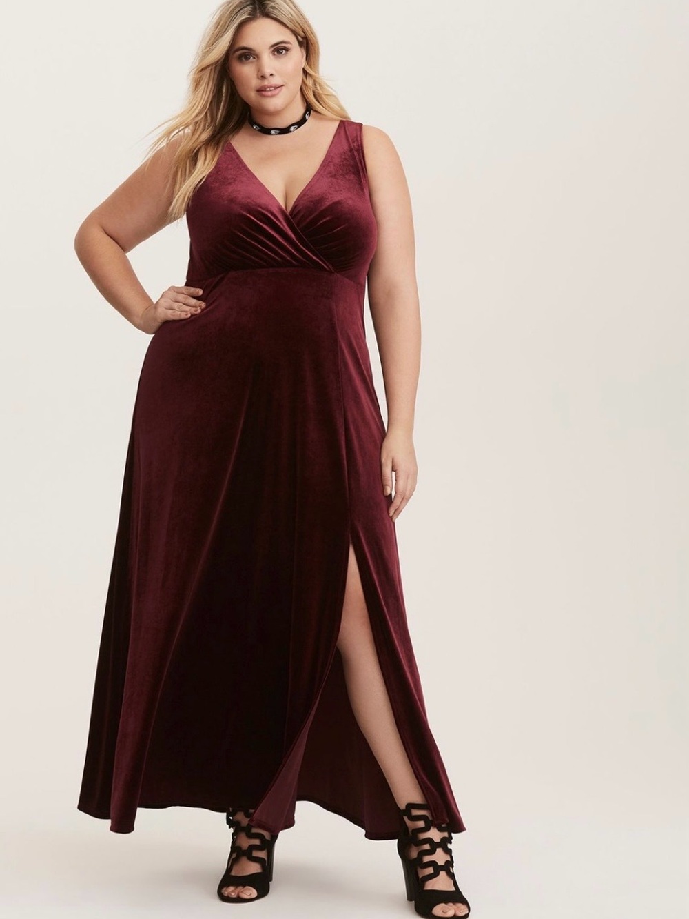 Torrid Burgundy Velvet Romantic V-Neck Sleeveless Maxi Dress Plus Size 4 Gothic